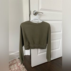H&M green crop top !